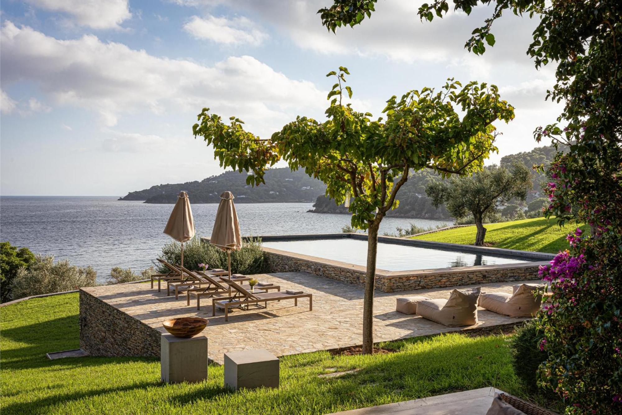 Pelagoon Skiathos Achladies (Skiathos)